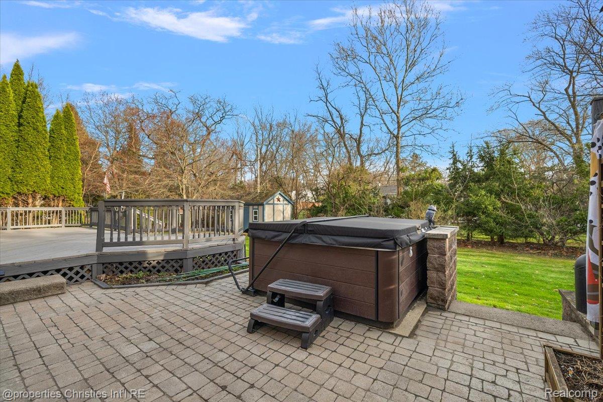 47269 S Chigwidden Drive