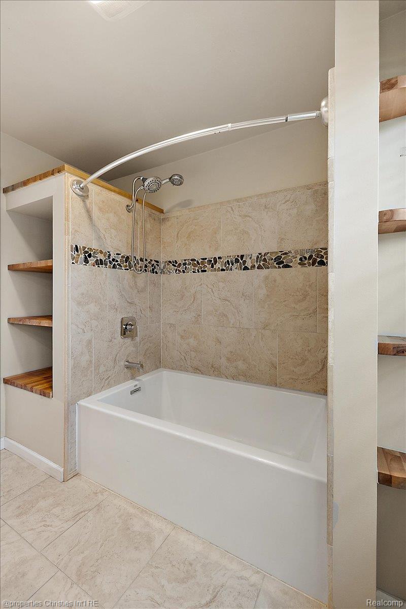 47269 S Chigwidden Drive