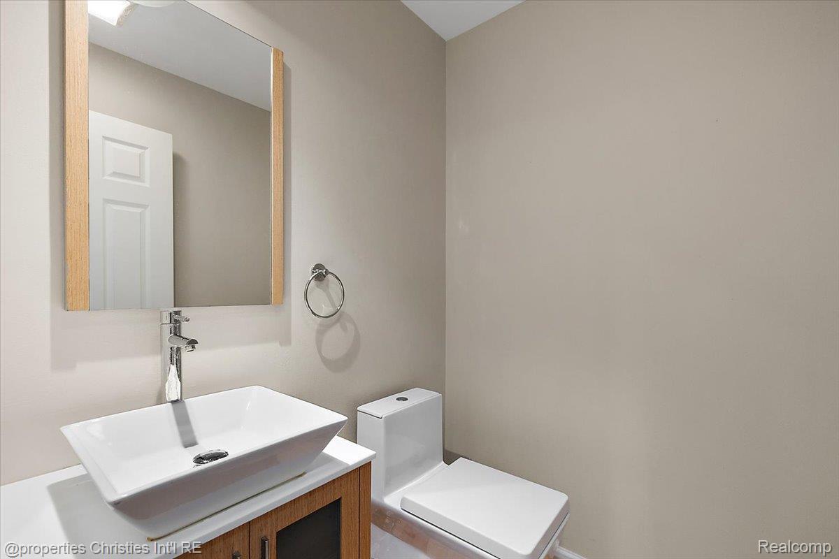 47269 S Chigwidden Drive