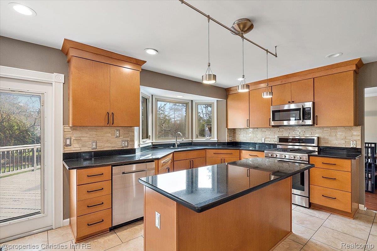 47269 S Chigwidden Drive