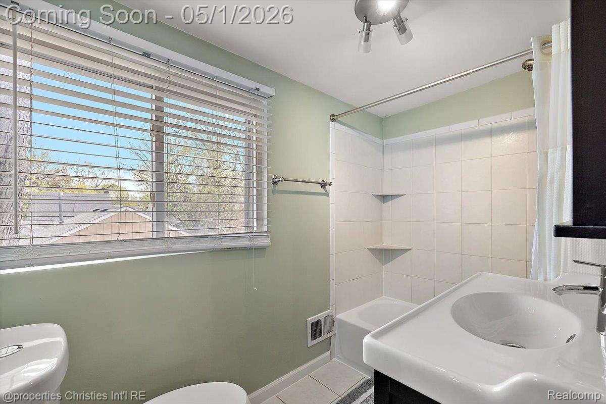 1691 Catalpa Drive