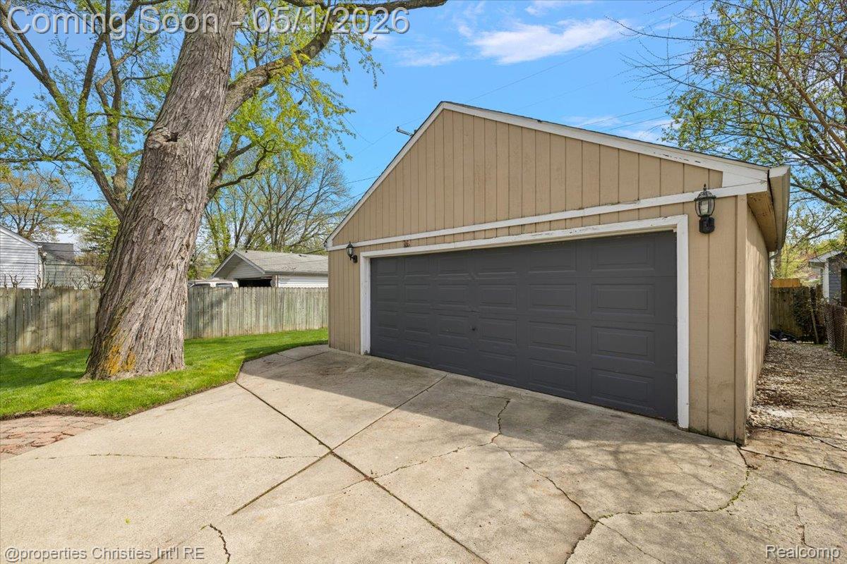 1691 Catalpa Drive