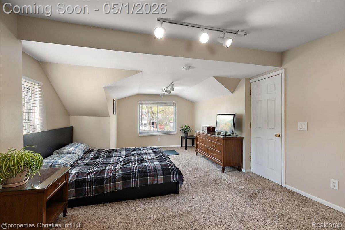 1691 Catalpa Drive