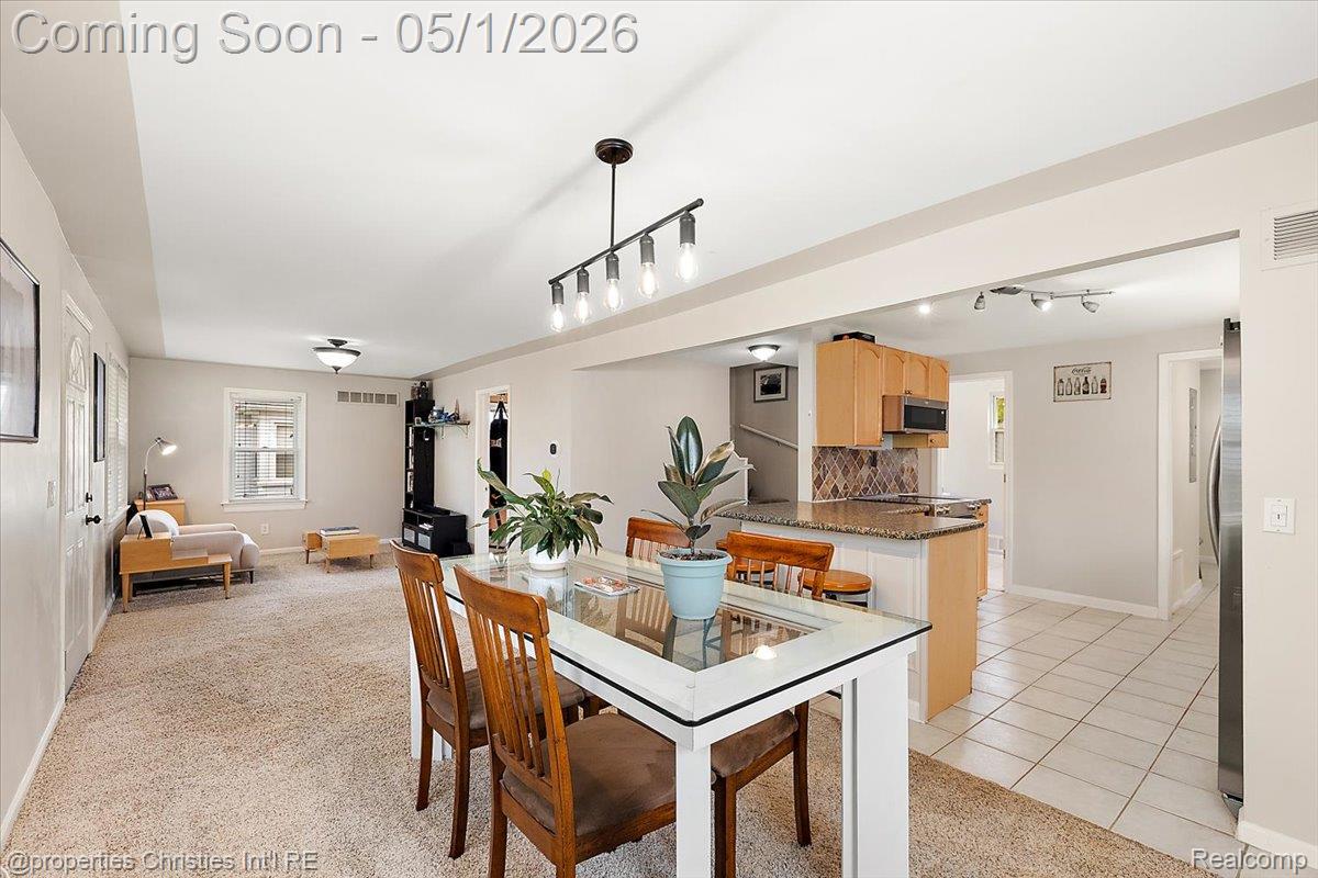 1691 Catalpa Drive