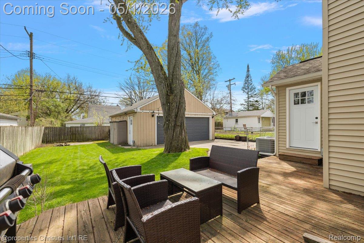 1691 Catalpa Drive
