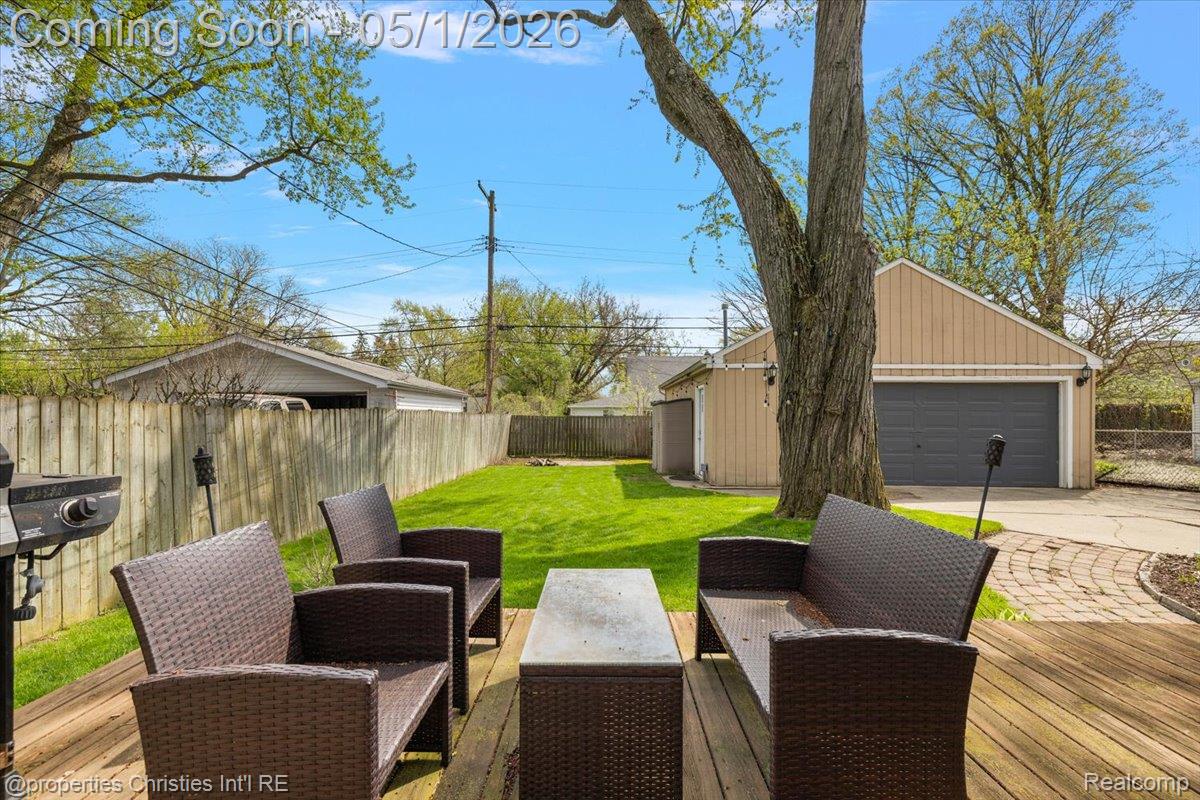 1691 Catalpa Drive