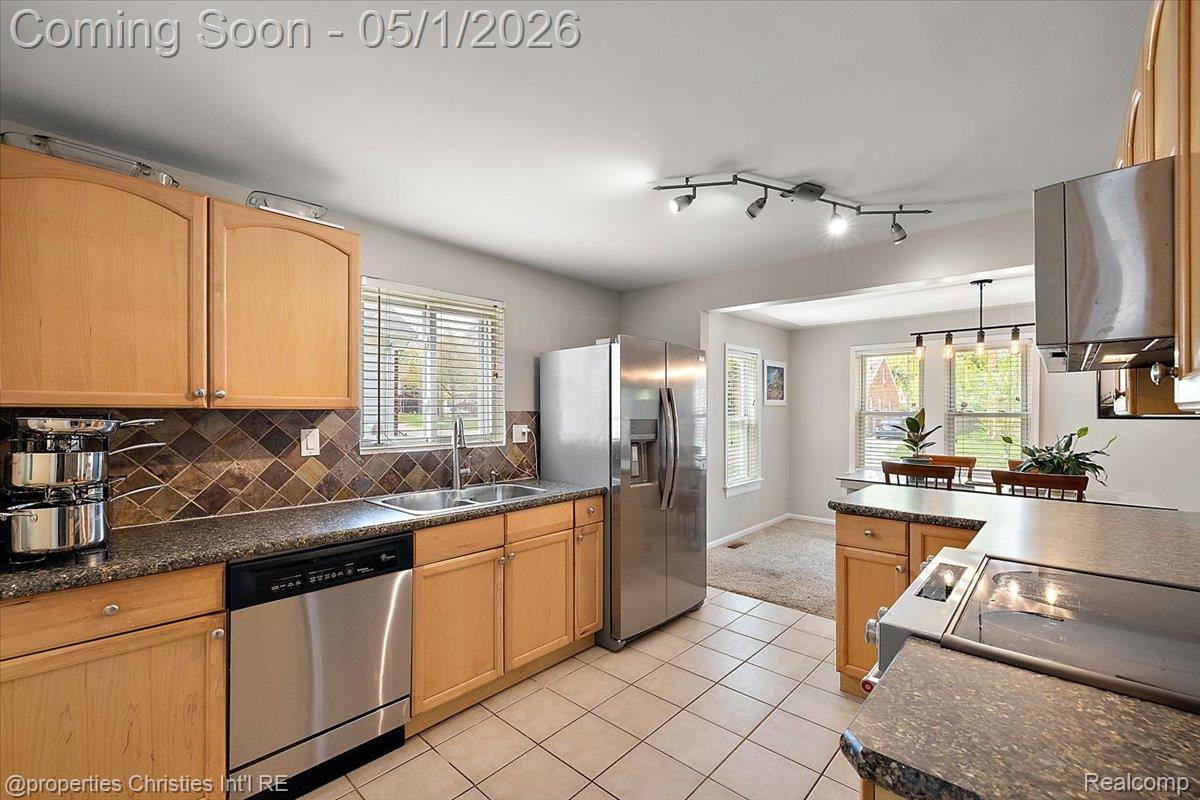 1691 Catalpa Drive