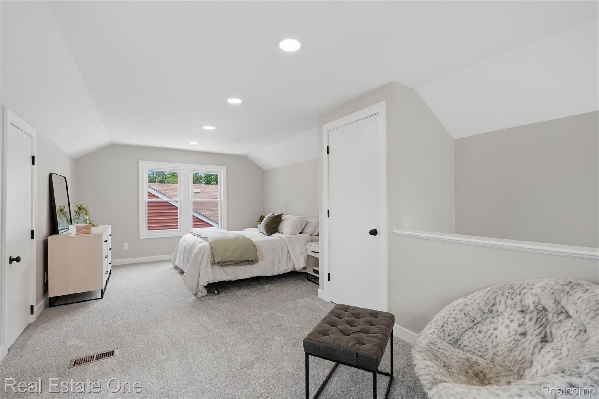 3600 Royal Avenue