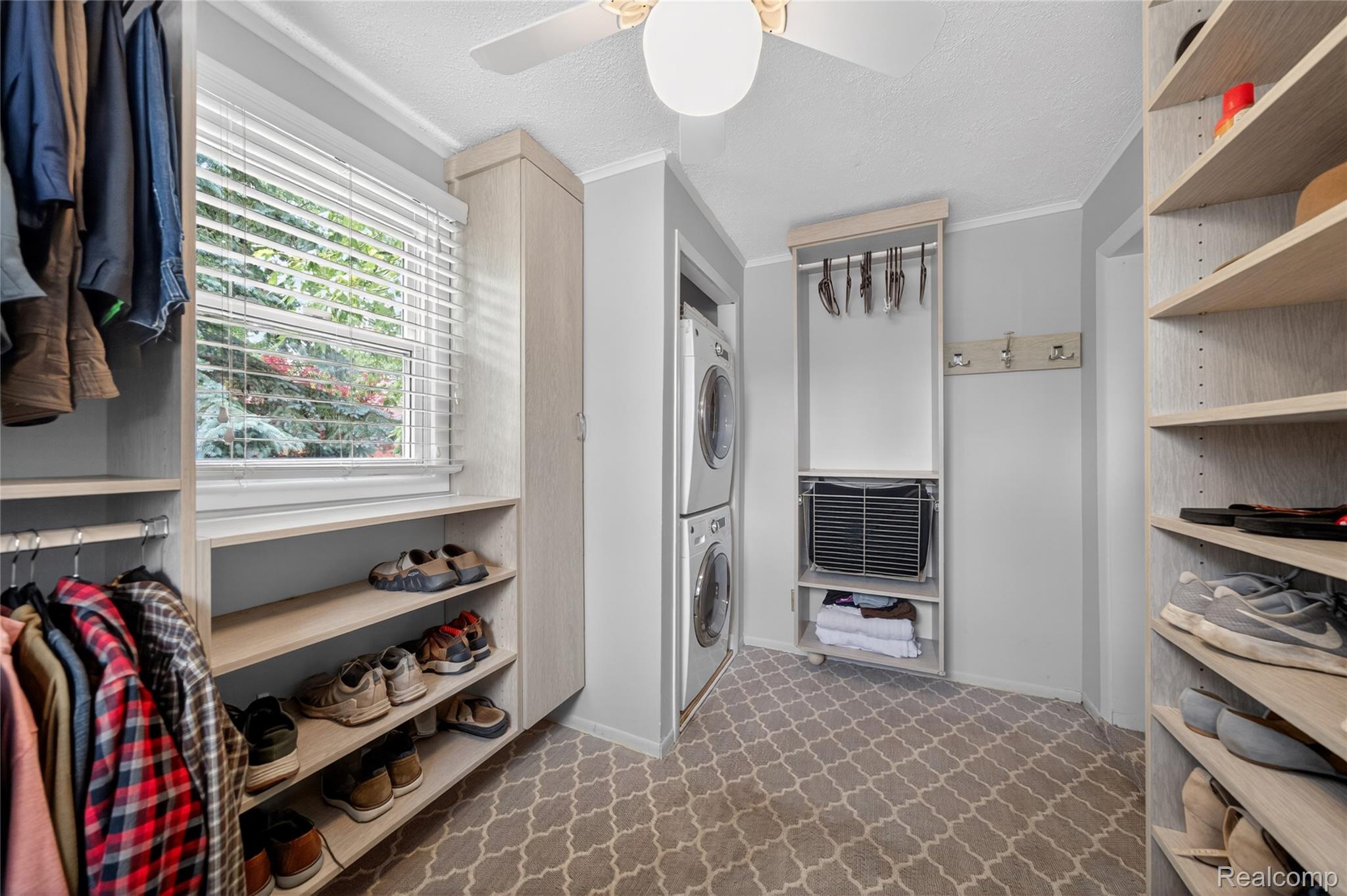 407 Waverley Avenue