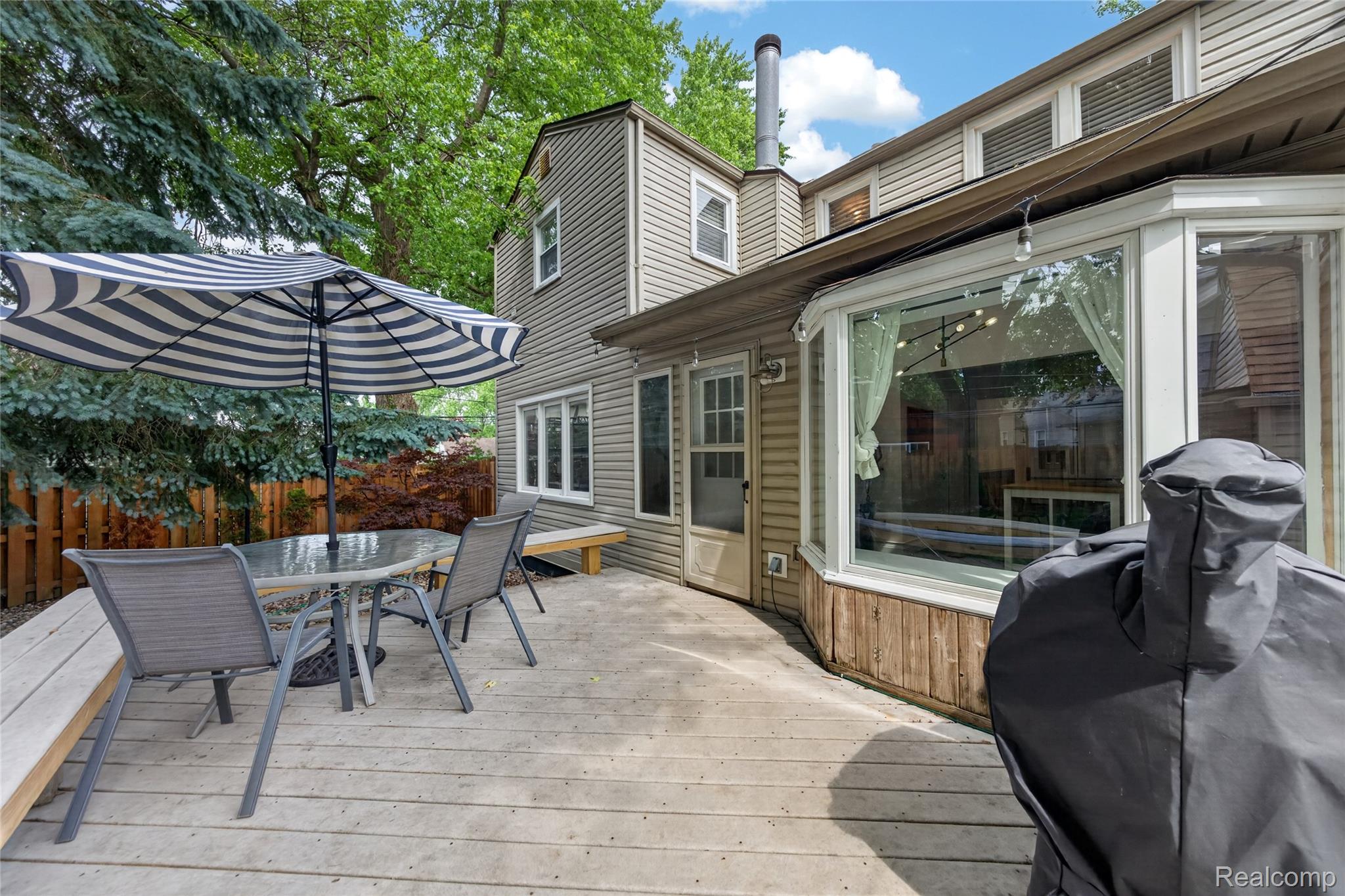 407 Waverley Avenue
