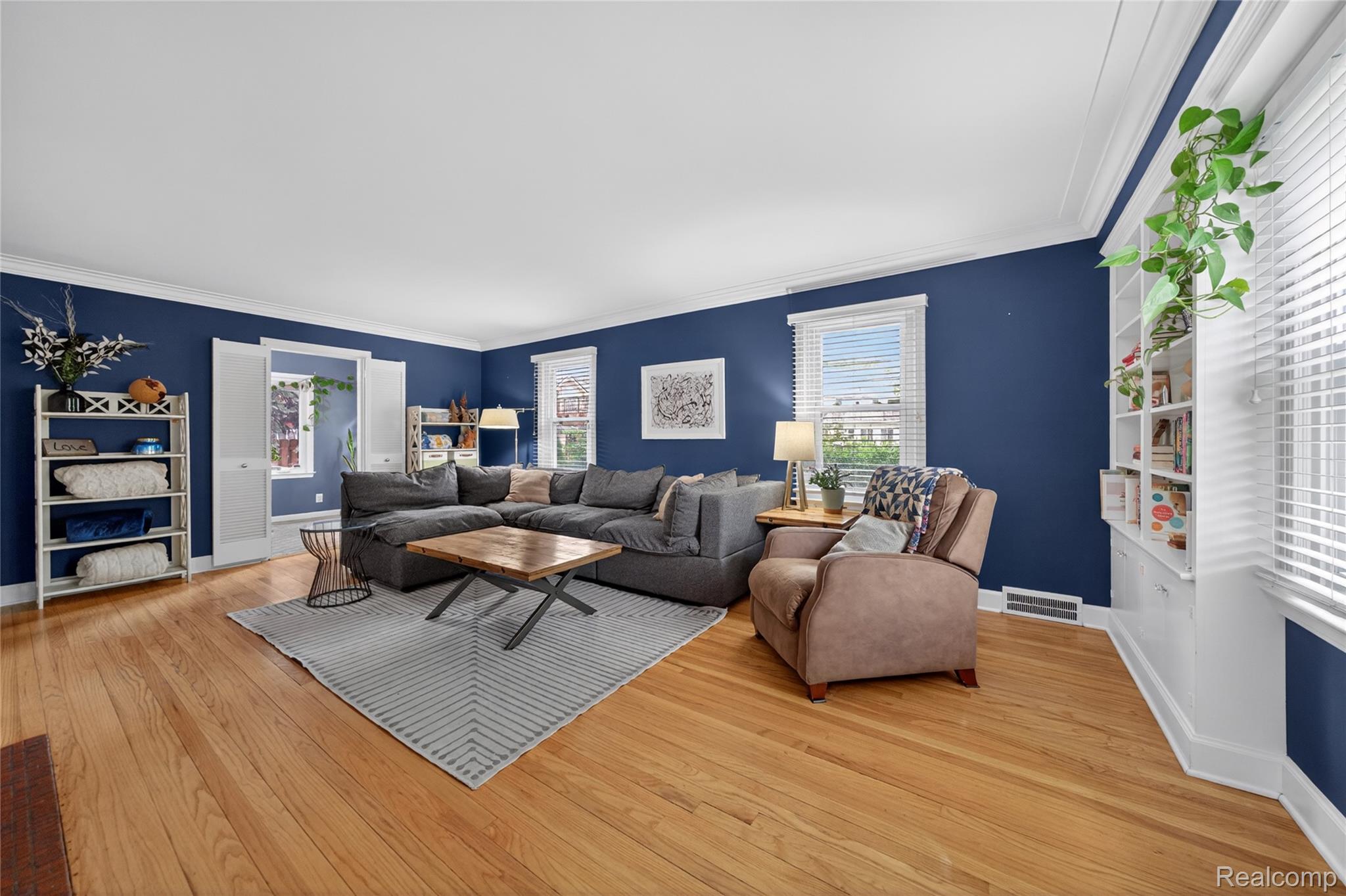 407 Waverley Avenue