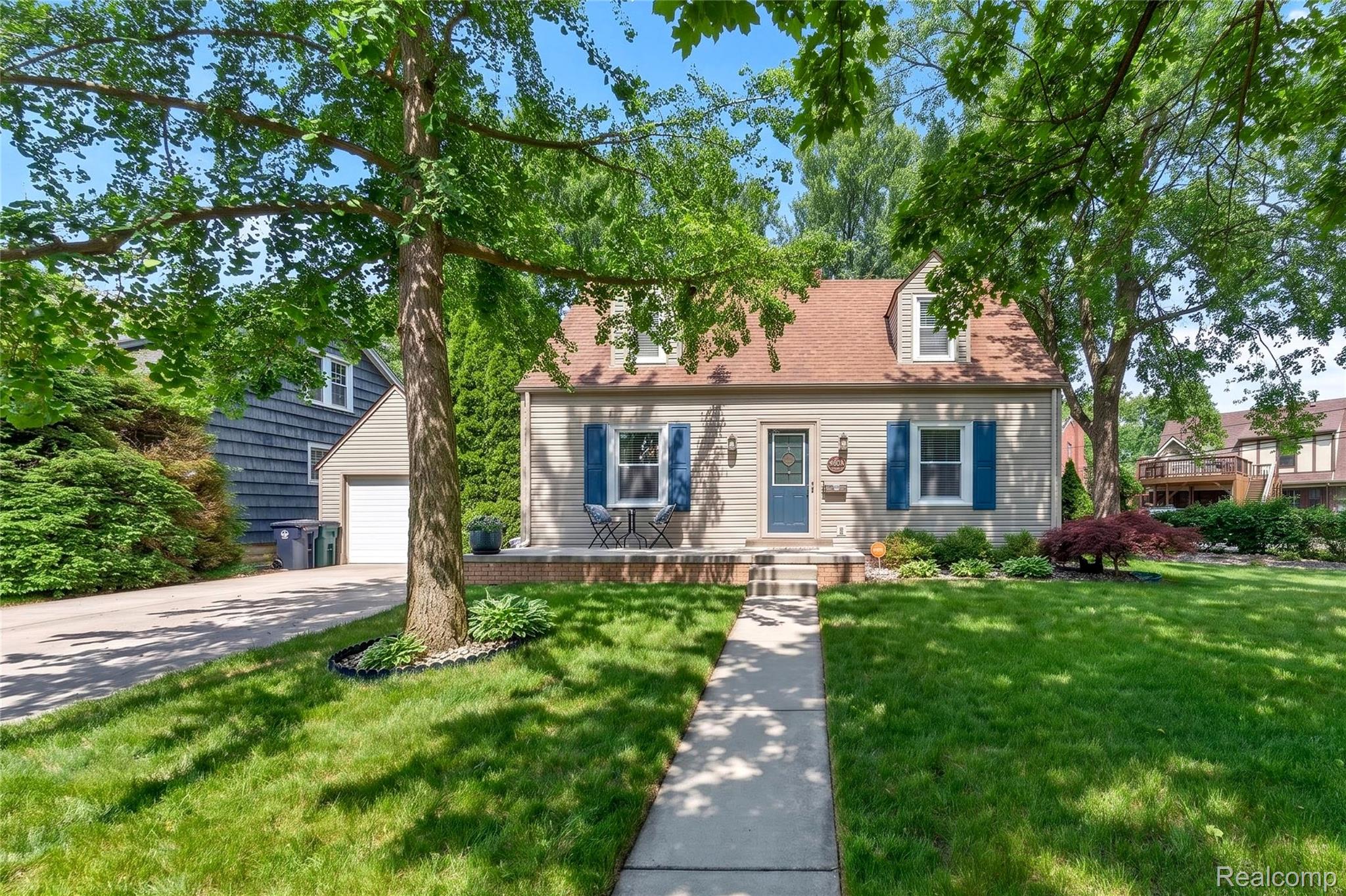 407 Waverley Avenue