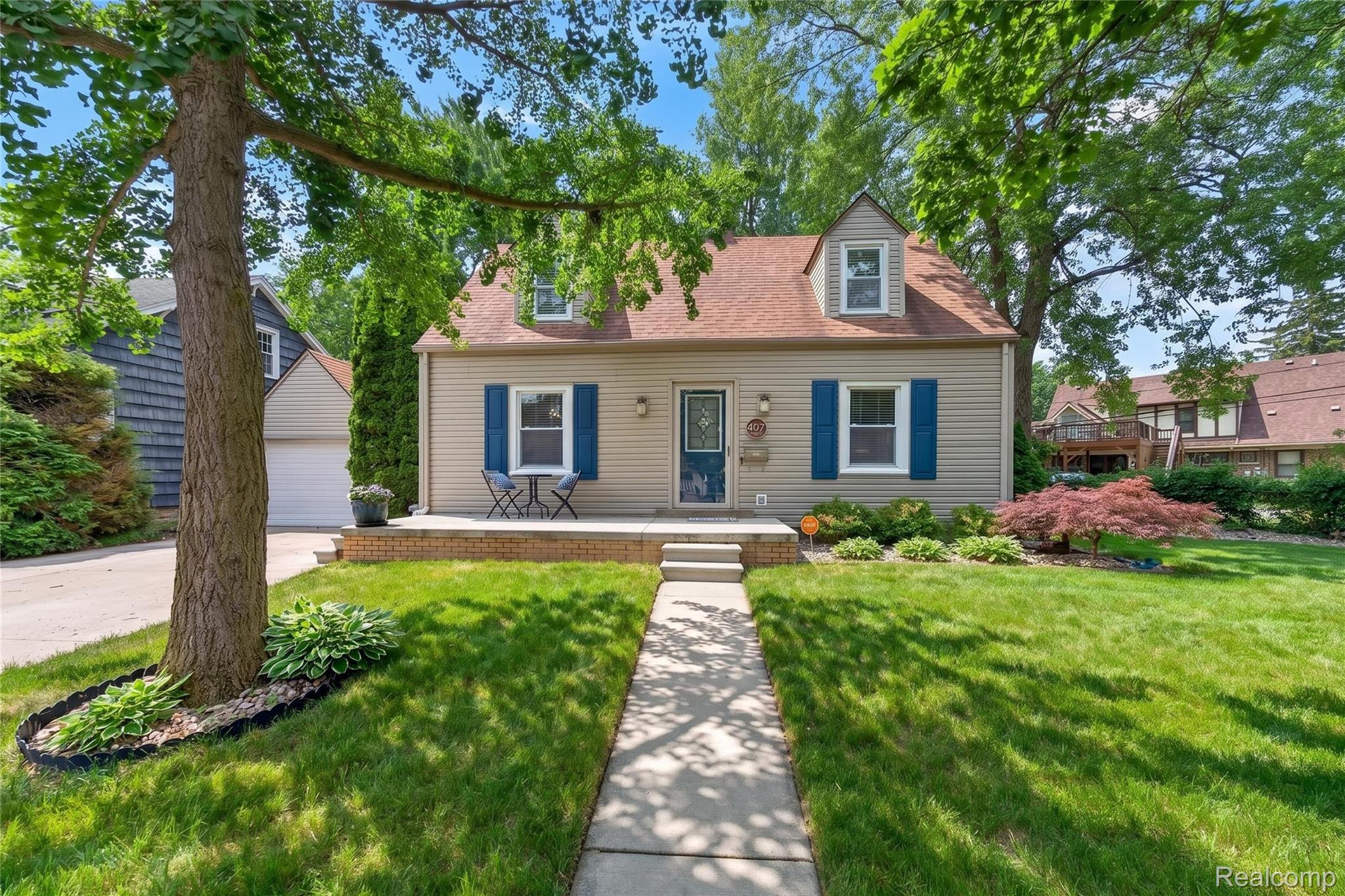 407 Waverley Avenue