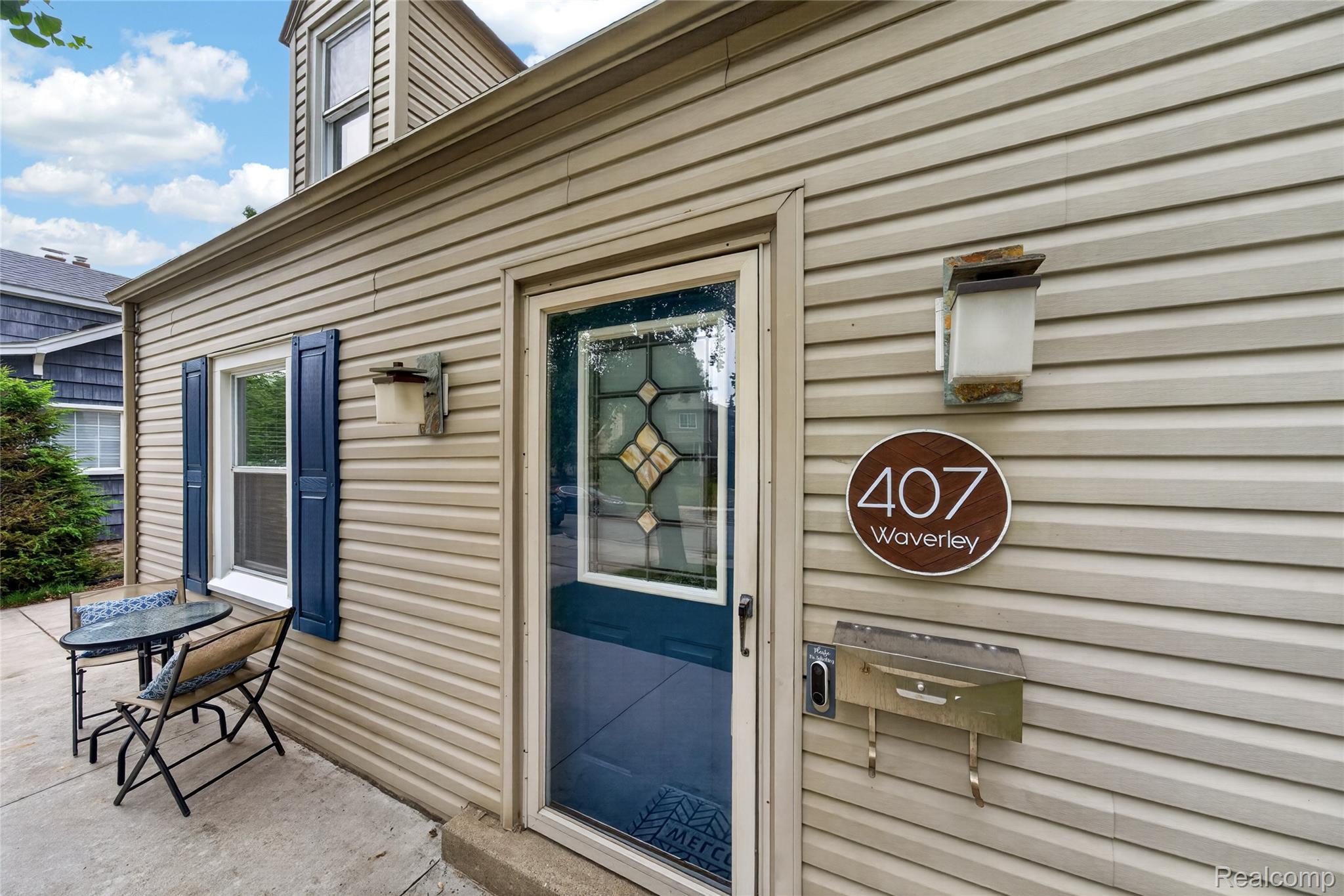 407 Waverley Avenue