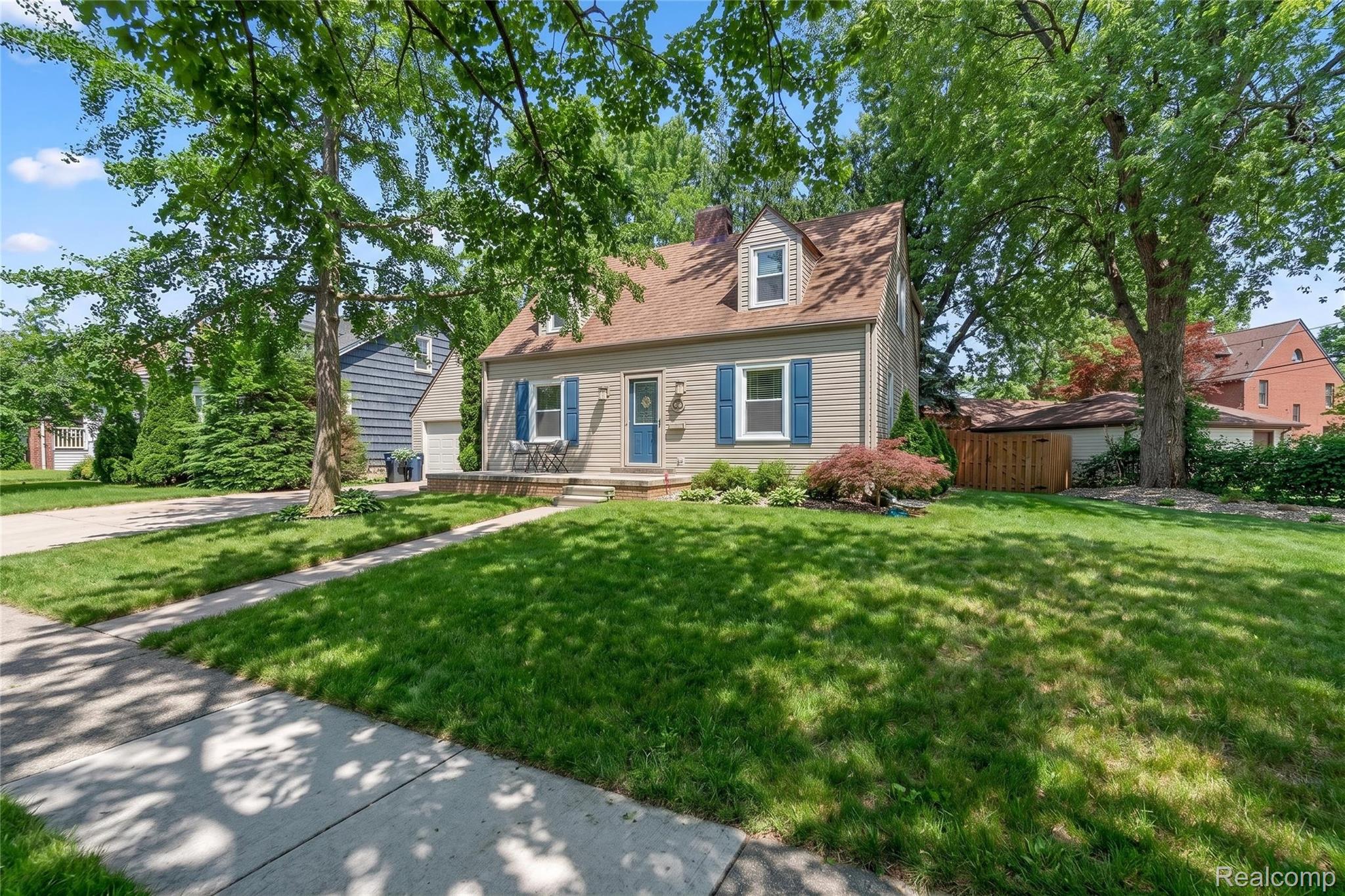 407 Waverley Avenue