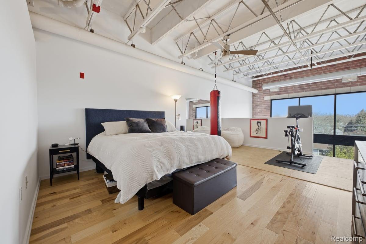 211 E E 9 Mile Road Road Unit: 313