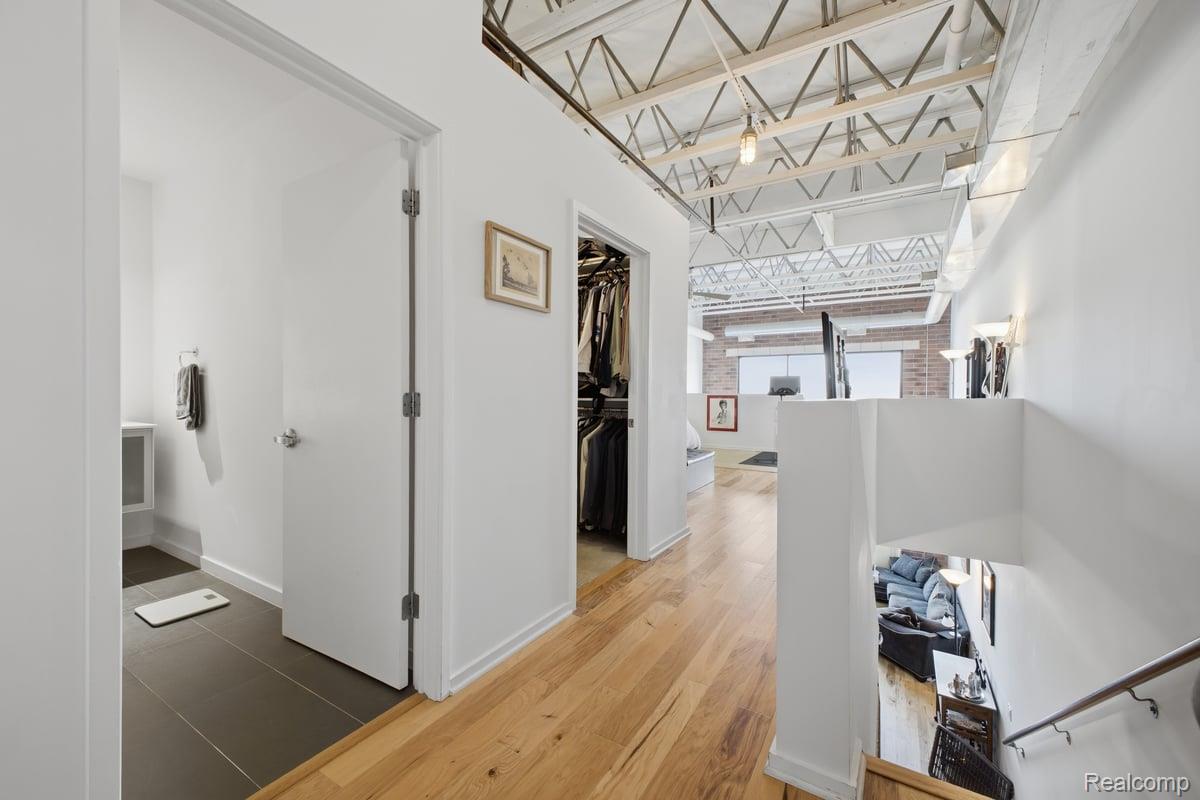 211 E E 9 Mile Road Road Unit: 313