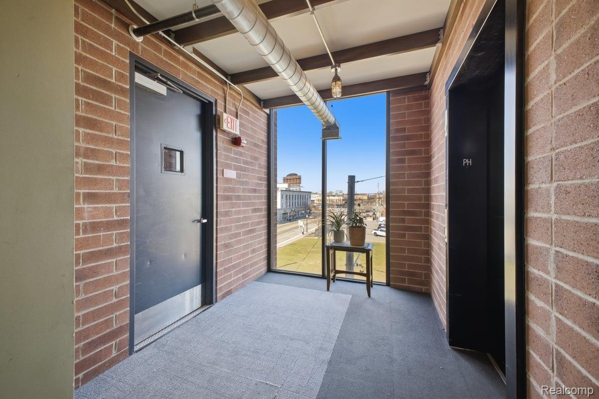 211 E E 9 Mile Road Road Unit: 313
