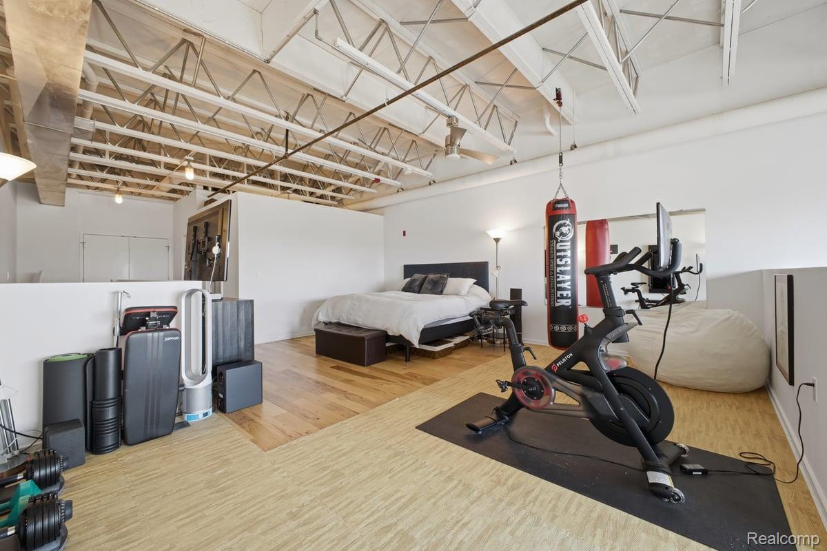 211 E E 9 Mile Road Road Unit: 313