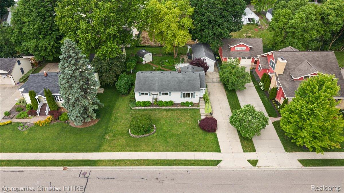 735 Novi Street
