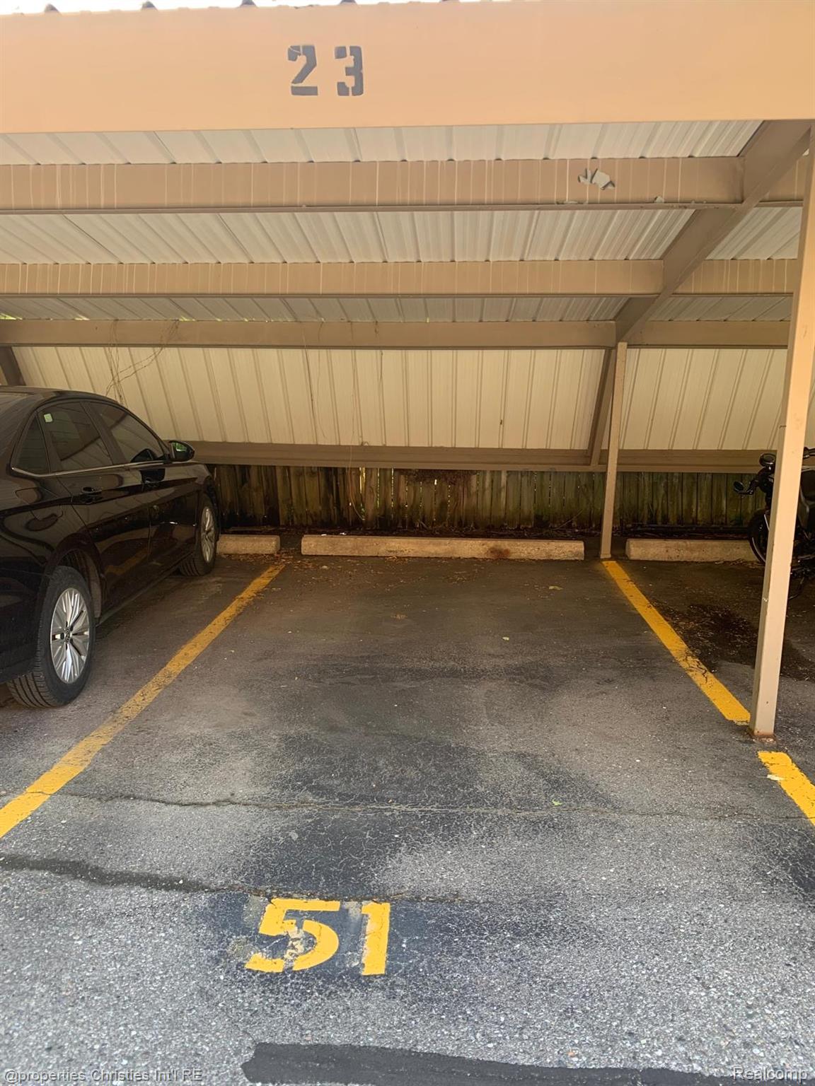 880 N Adams Road Unit: 6