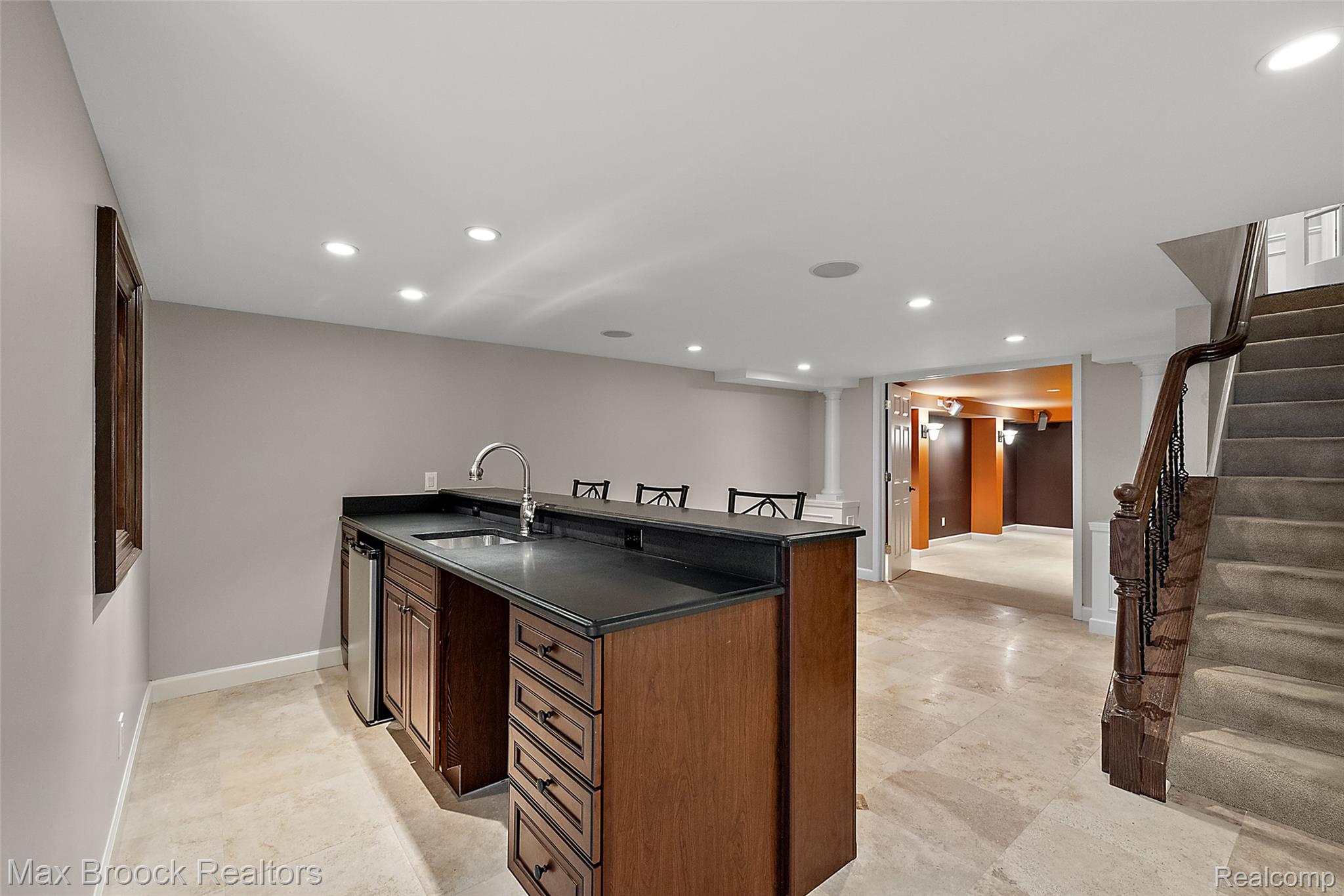 4627 Sunningdale Drive