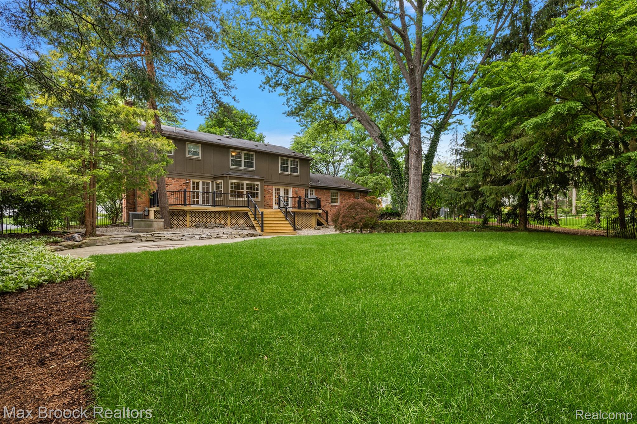 4627 Sunningdale Drive