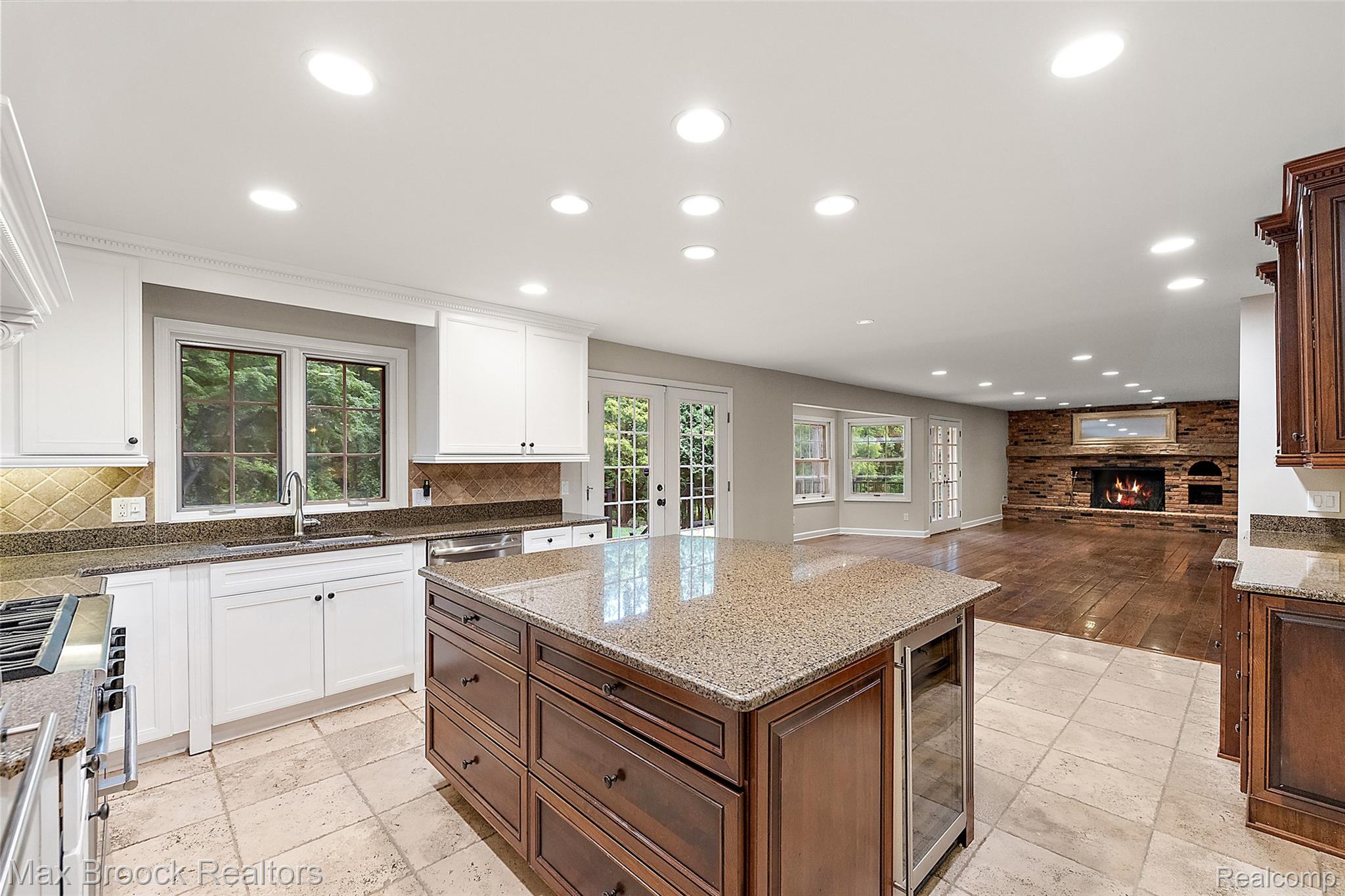 4627 Sunningdale Drive