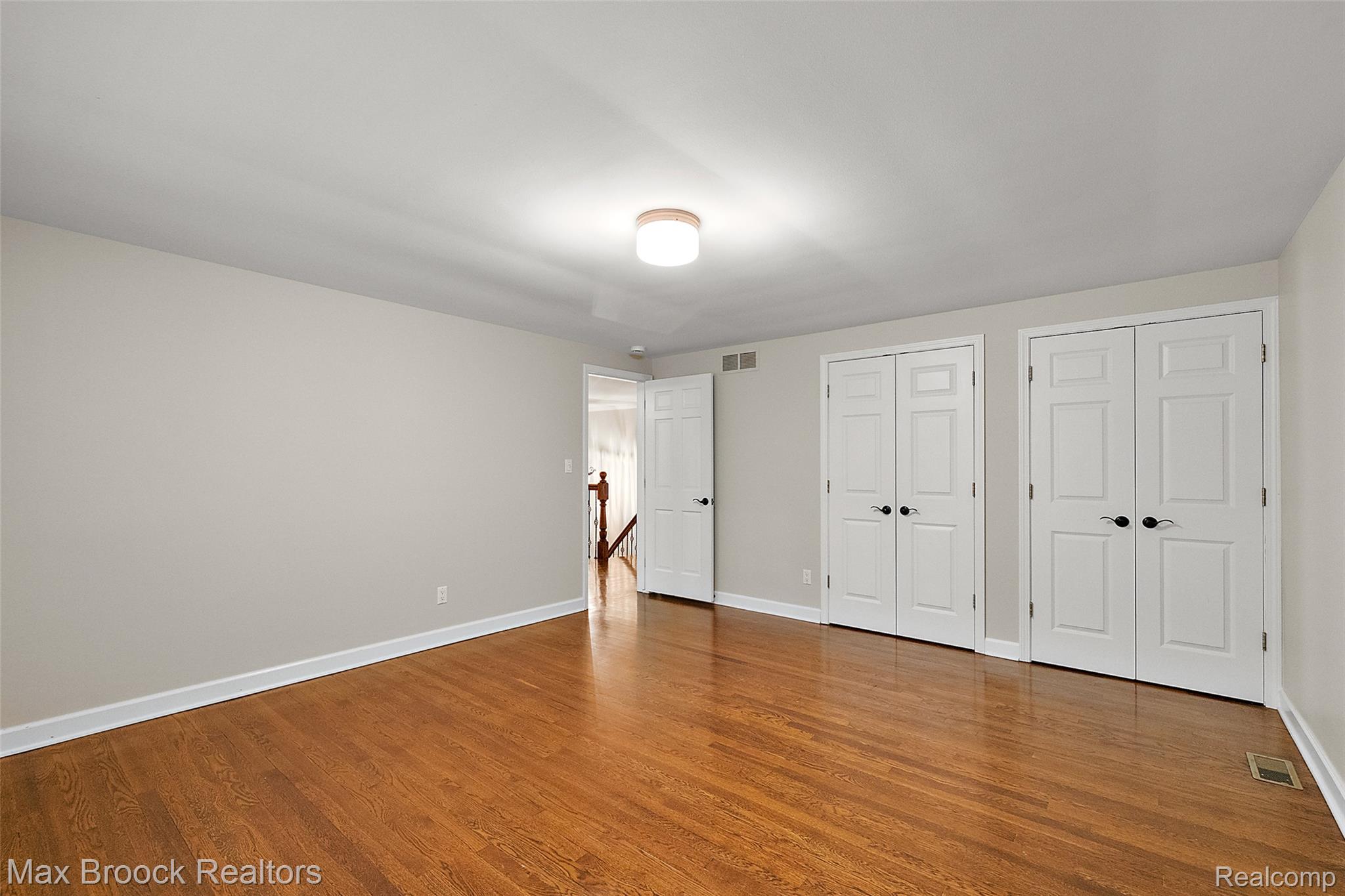 4627 Sunningdale Drive
