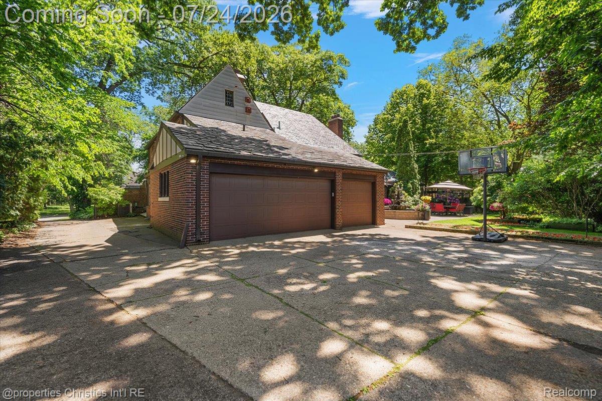 316 Hendrie Boulevard