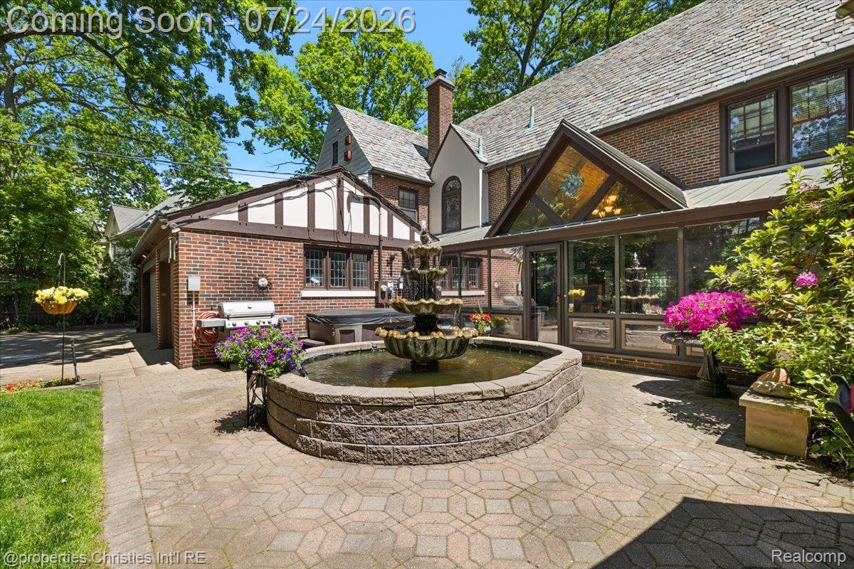 316 Hendrie Boulevard