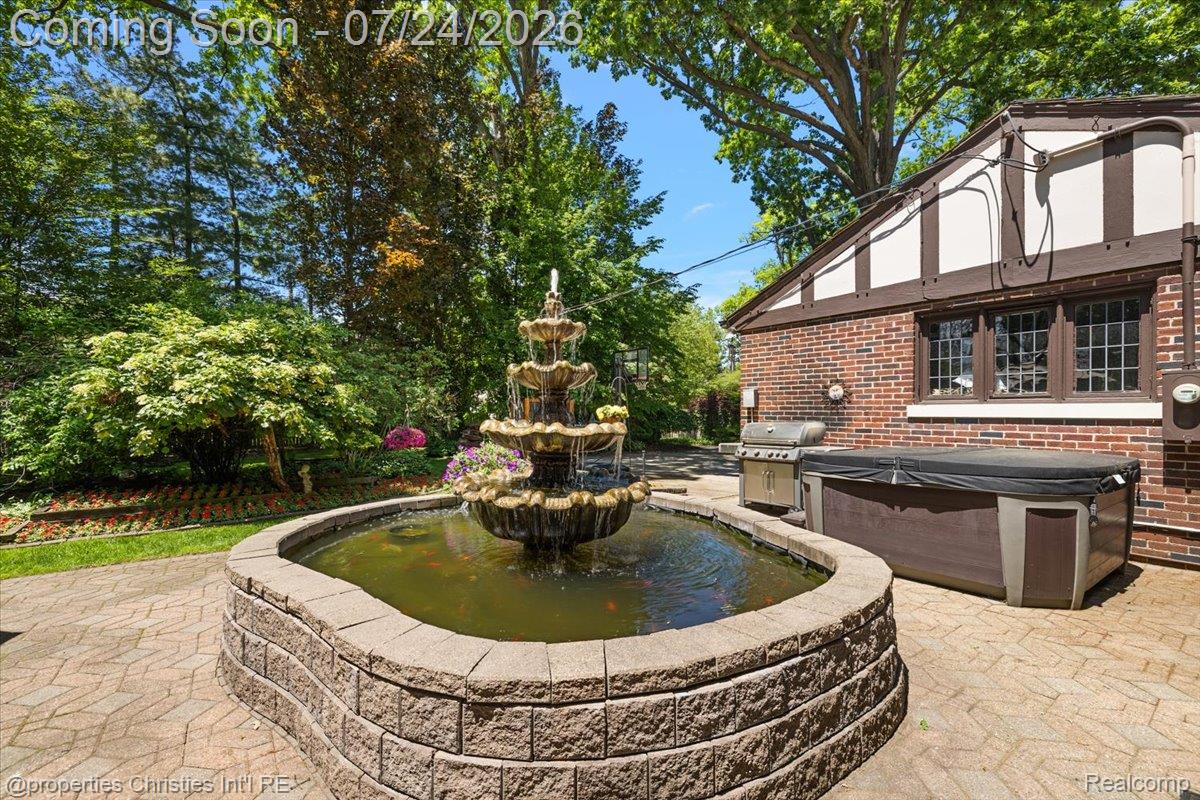 316 Hendrie Boulevard
