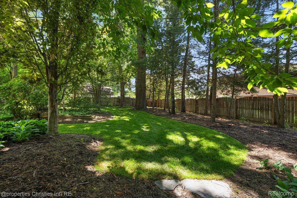316 Hendrie Boulevard