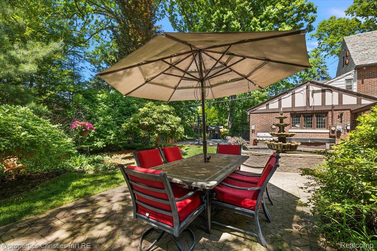 316 Hendrie Boulevard