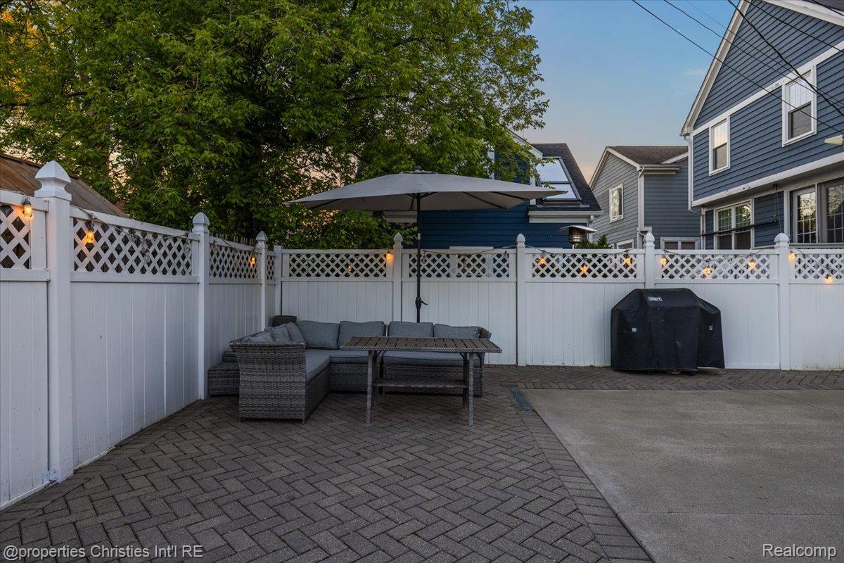 1484 Bird Avenue