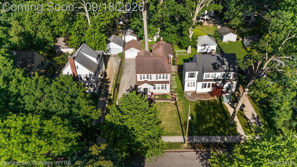 1033 Maplegrove Avenue