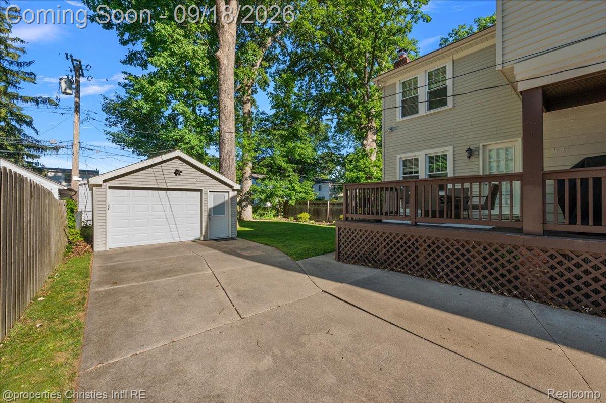 1033 Maplegrove Avenue