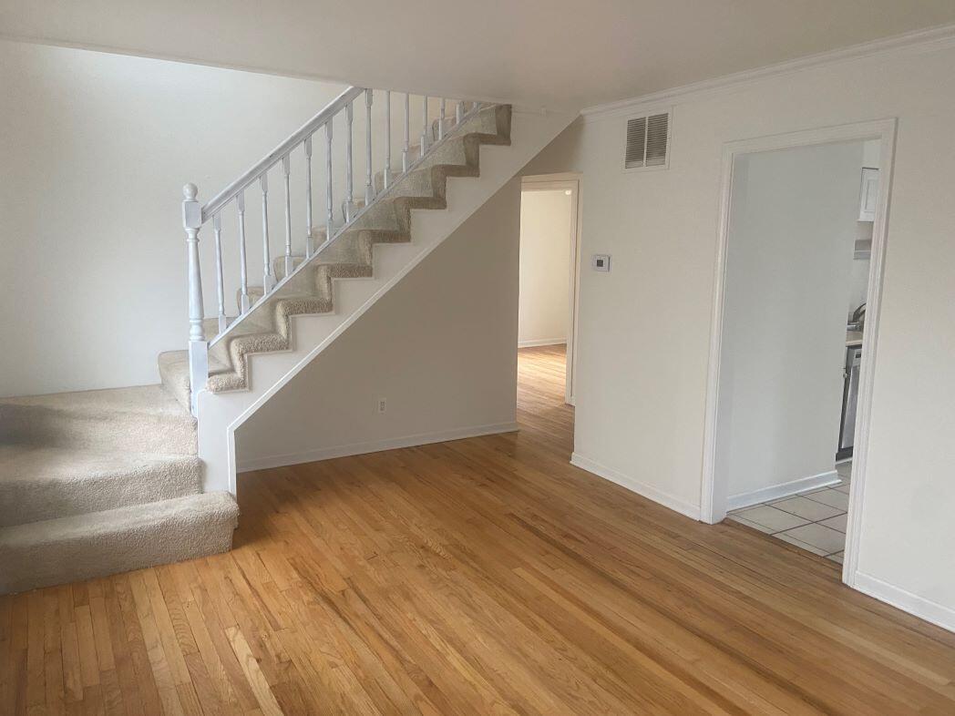 609 Dewey Street