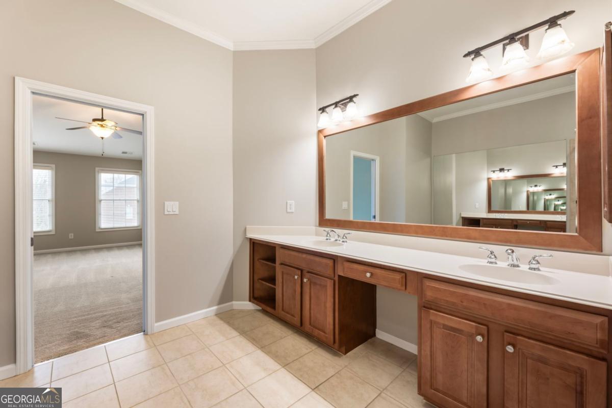 5905 Waters Edge Trail