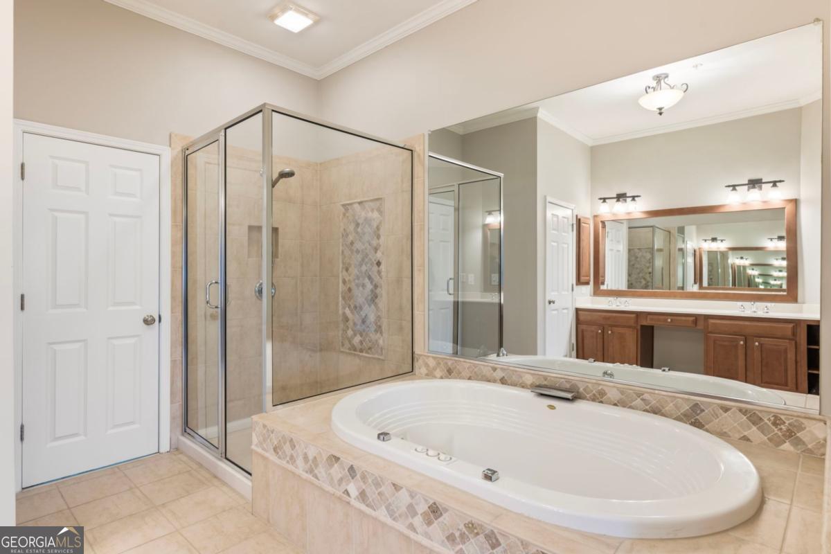 5905 Waters Edge Trail