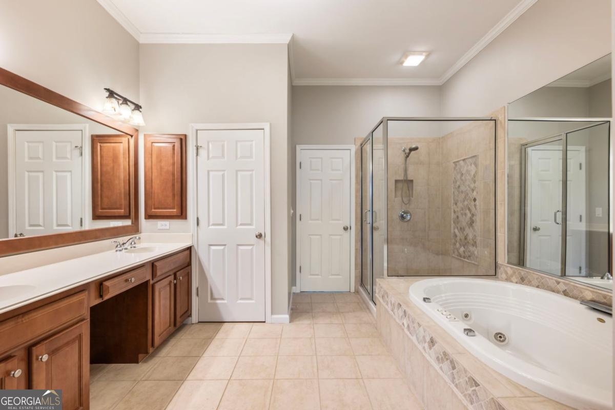 5905 Waters Edge Trail