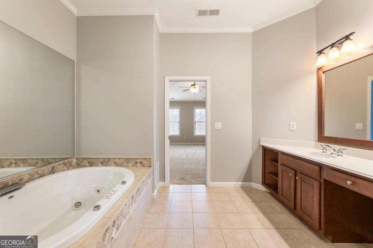 5905 Waters Edge Trail