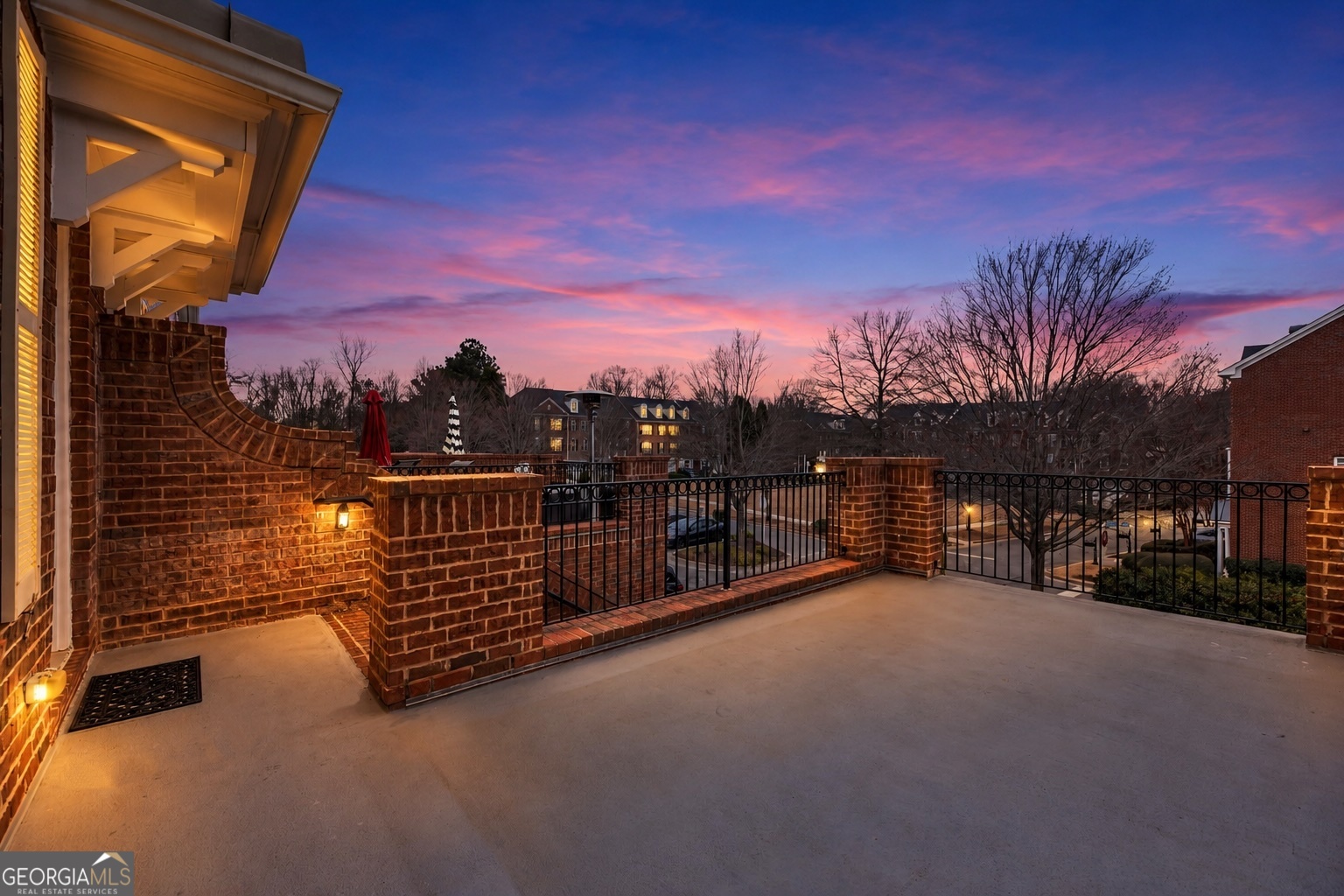 5905 Waters Edge Trail