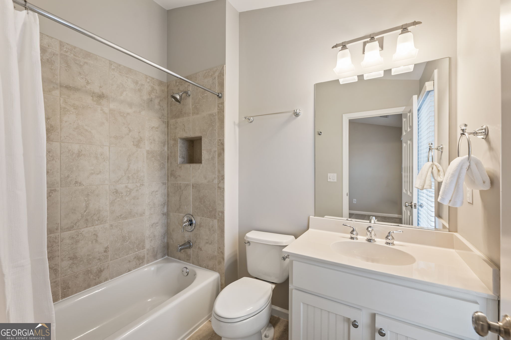 5905 Waters Edge Trail