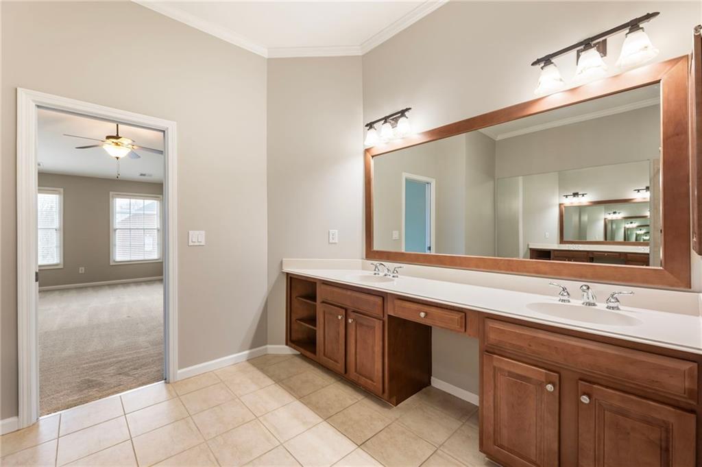 5905 Waters Edge Trail