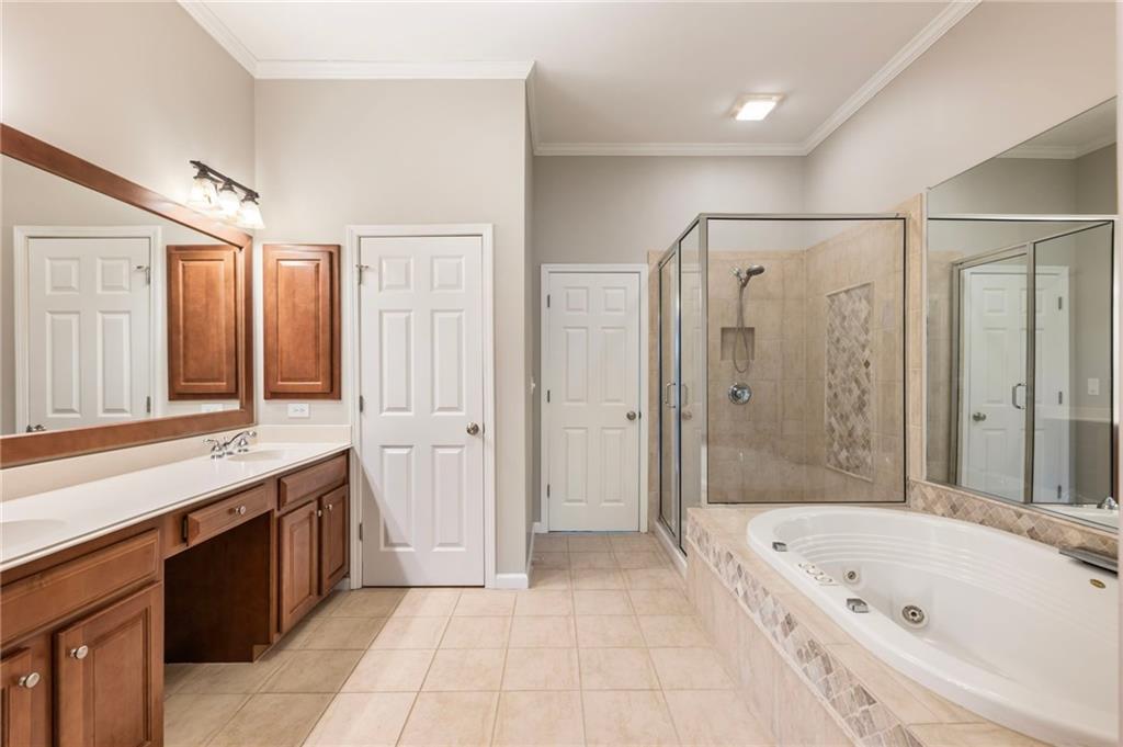 5905 Waters Edge Trail