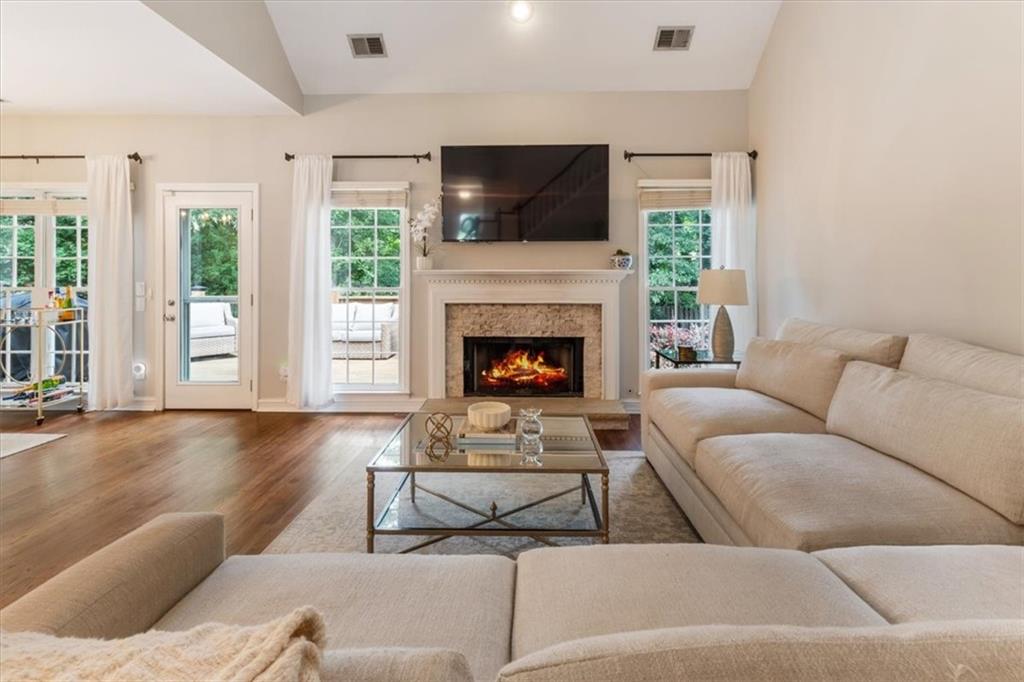 3085 Ivey Oaks Lane
