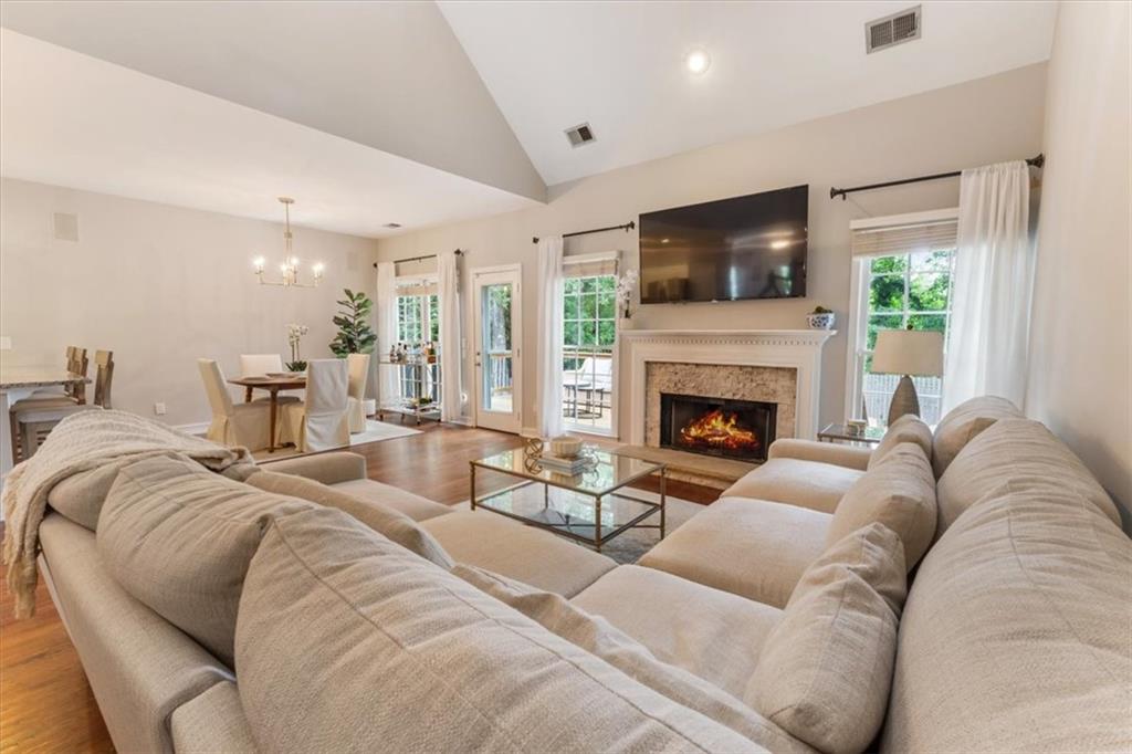 3085 Ivey Oaks Lane
