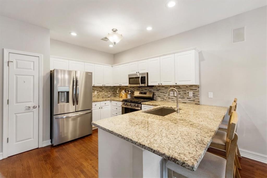 3085 Ivey Oaks Lane
