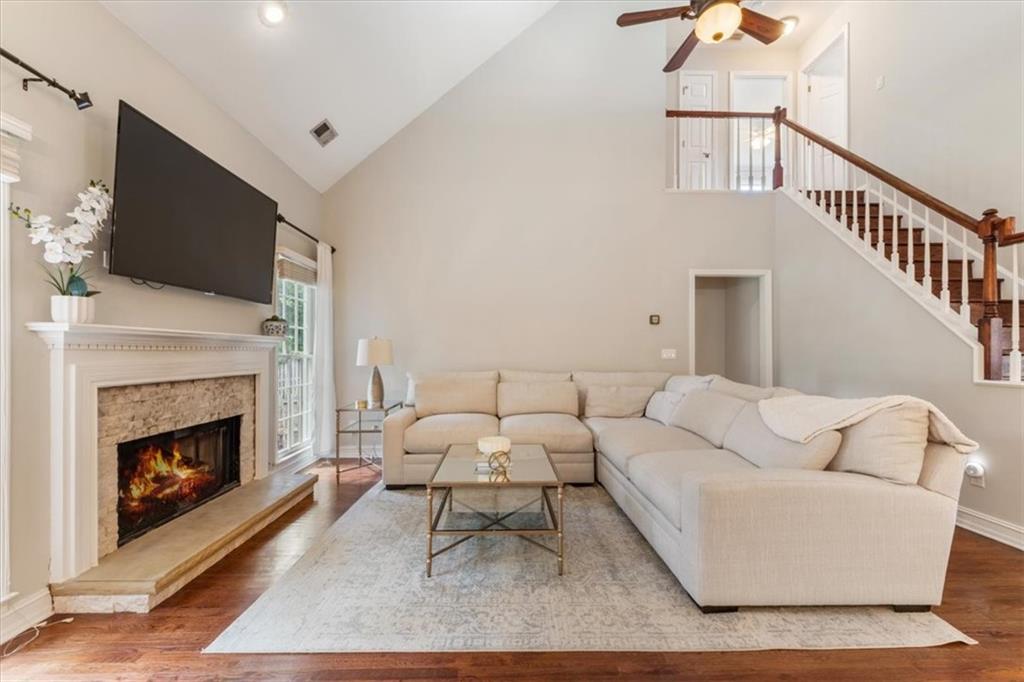 3085 Ivey Oaks Lane